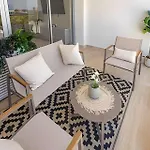 Brisa Living Ctg.-New Condo Near Beach & Old Town